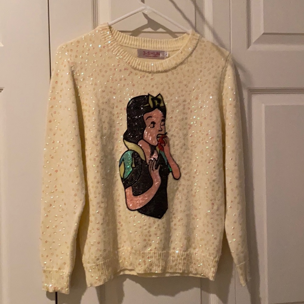 Sequined Snow White Sweater; 3-SHUN